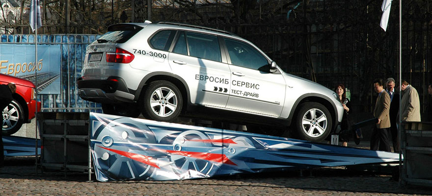 Наклонный подиум для автомобиля Наклонные подиумы